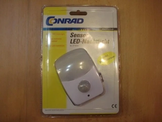 NOČNÉ LED SVETLO+DETEKTOR POHYBU NA BATÉRIE