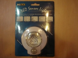 LED OSVETLENIE + SENZOR NA BATÉRIE